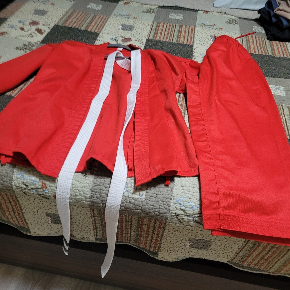 Karate kids uniform red size 2 medium 8/10 y